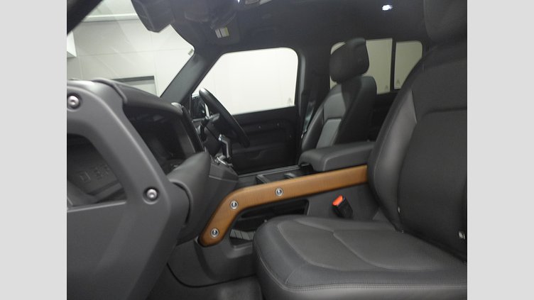2023 認定中古車 Land Rover Defender 110 サントリーニブラック D300 AWD（AT） X-DYNAMIC HSE