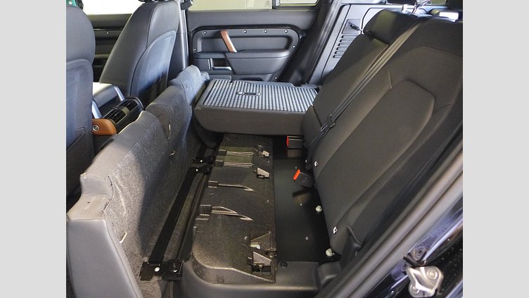 2023 認定中古車 Land Rover Defender 110 サントリーニブラック D300 AWD（AT） X-DYNAMIC HSE