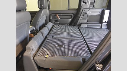 Defender 110 79