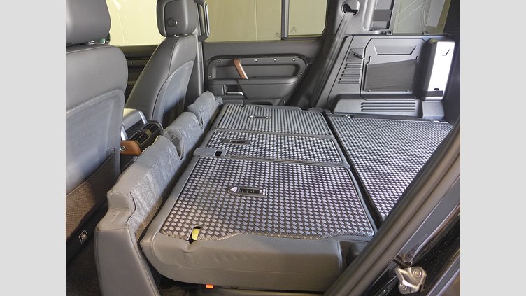 2023 認定中古車 Land Rover Defender 110 サントリーニブラック D300 AWD（AT） X-DYNAMIC HSE