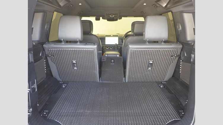 2023 認定中古車 Land Rover Defender 110 サントリーニブラック D300 AWD（AT） X-DYNAMIC HSE