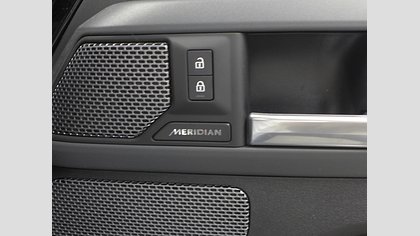 Defender 110 18