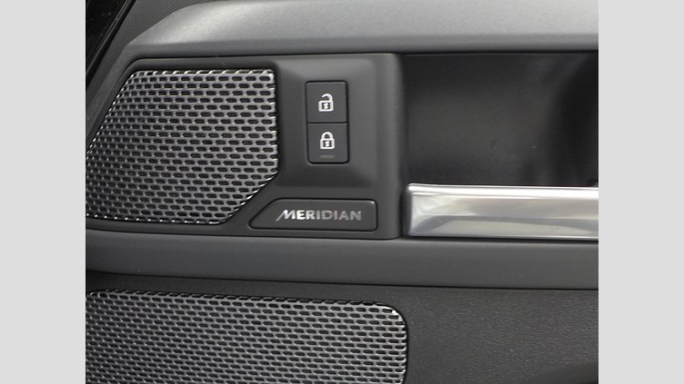 2023 認定中古車 Land Rover Defender 110 サントリーニブラック D300 AWD（AT） X-DYNAMIC HSE