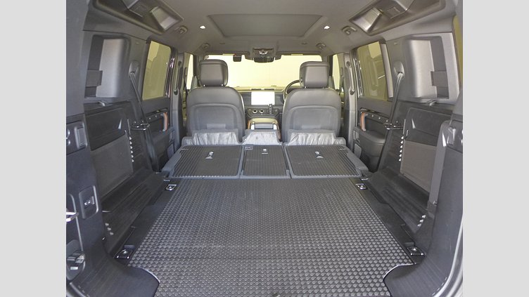 2023 認定中古車 Land Rover Defender 110 サントリーニブラック D300 AWD（AT） X-DYNAMIC HSE