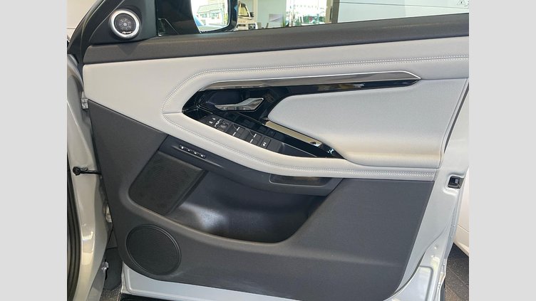 2022 認定中古車 Land Rover Range Rover Evoque ソウルパールシルバー P200 AWD（オートマチック） SE