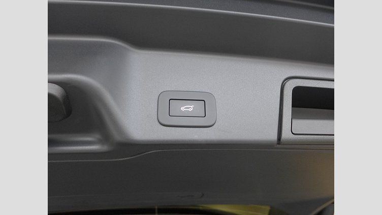 2024 認定中古車 Land Rover Range Rover Evoque Fuji White 2.0 litre i4D​ DynamicSE