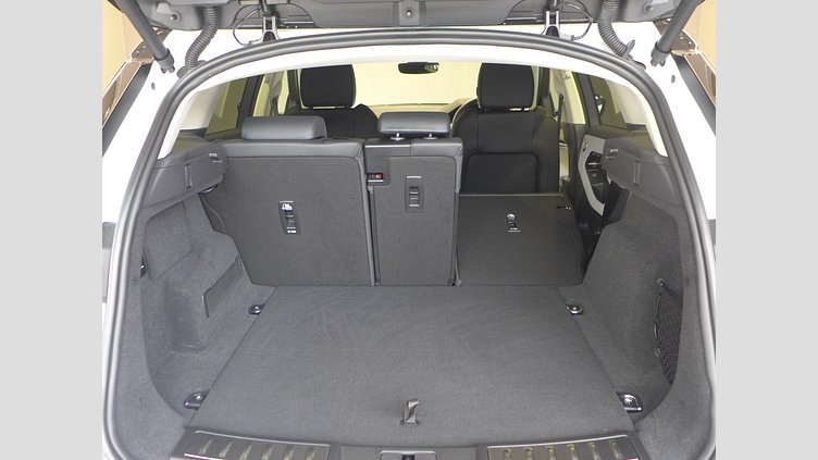 2024 認定中古車 Land Rover Range Rover Evoque Fuji White 2.0 litre i4D​ DynamicSE