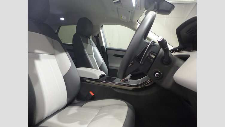 2024 認定中古車 Land Rover Range Rover Evoque Fuji White 2.0 litre i4D​ DynamicSE