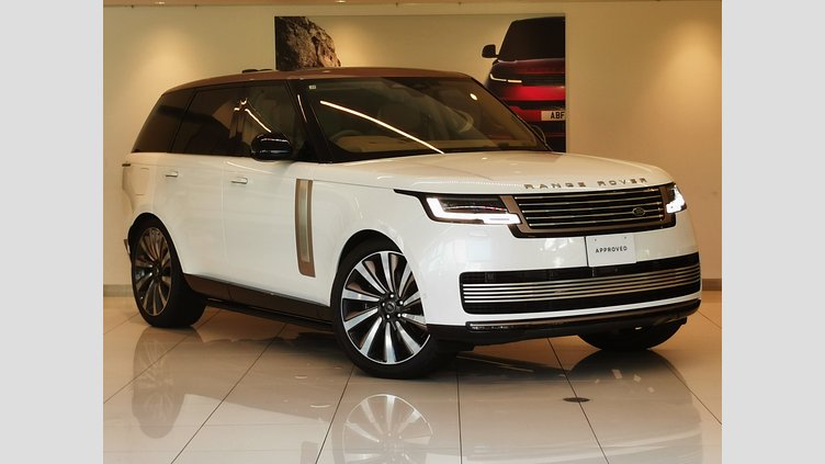 2024 認定中古車 Land Rover Range Rover アイシーホワイト - グロスフィニッシュ 615 AWD（AT） スタンダードホイールベース SV
