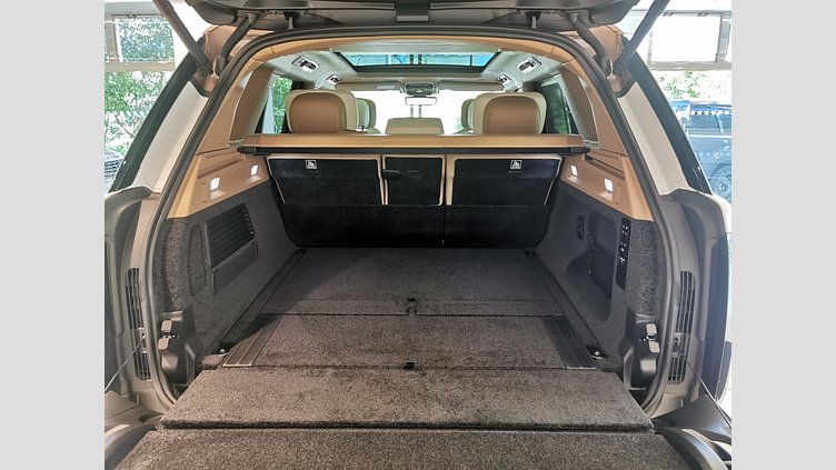 2024 認定中古車 Land Rover Range Rover アイシーホワイト - グロスフィニッシュ 615 AWD（AT） スタンダードホイールベース SV