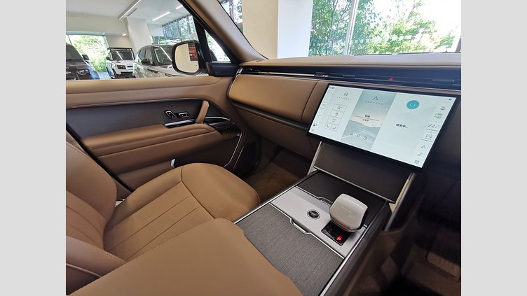 2024 認定中古車 Land Rover Range Rover アイシーホワイト - グロスフィニッシュ 615 AWD（AT） スタンダードホイールベース SV
