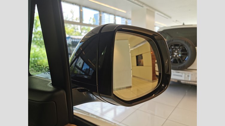2024 認定中古車 Land Rover Range Rover アイシーホワイト - グロスフィニッシュ 615 AWD（AT） スタンダードホイールベース SV