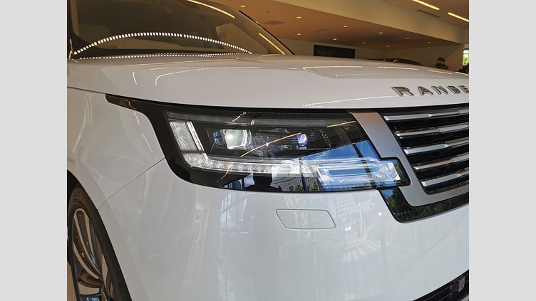 2024 認定中古車 Land Rover Range Rover アイシーホワイト - グロスフィニッシュ 615 AWD（AT） スタンダードホイールベース SV