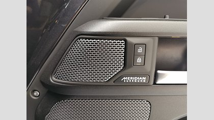 Defender 110 19