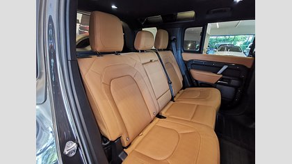 Defender 110 4