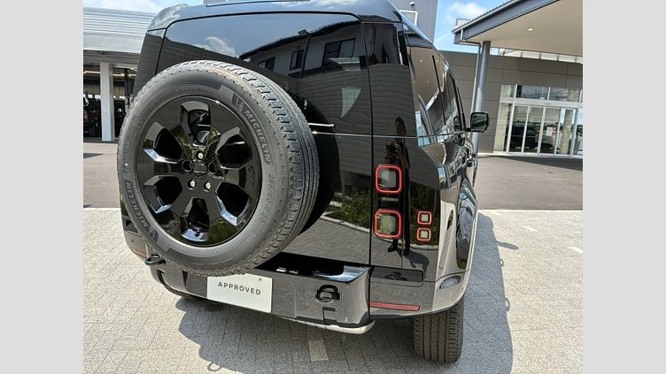 2025 認定中古車 Land Rover Defender 110 サントリーニブラック D350 ディーゼルマイルドハイブリッド X-Dynamic HSE