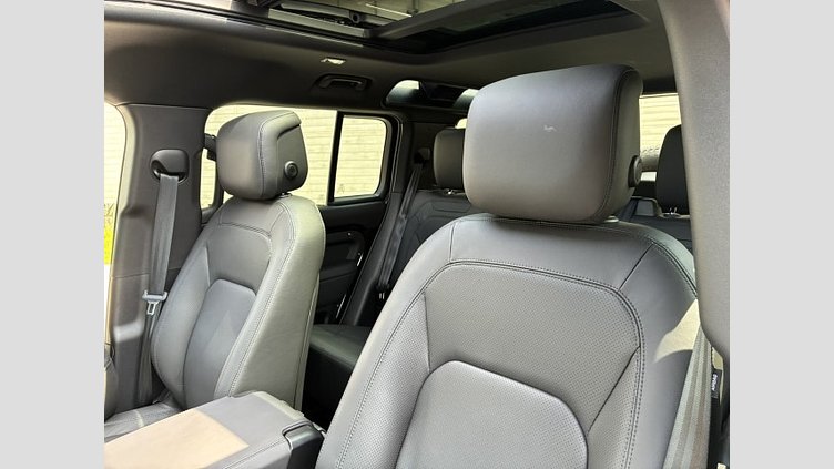 2025 認定中古車 Land Rover Defender 110 サントリーニブラック D350 ディーゼルマイルドハイブリッド X-Dynamic HSE