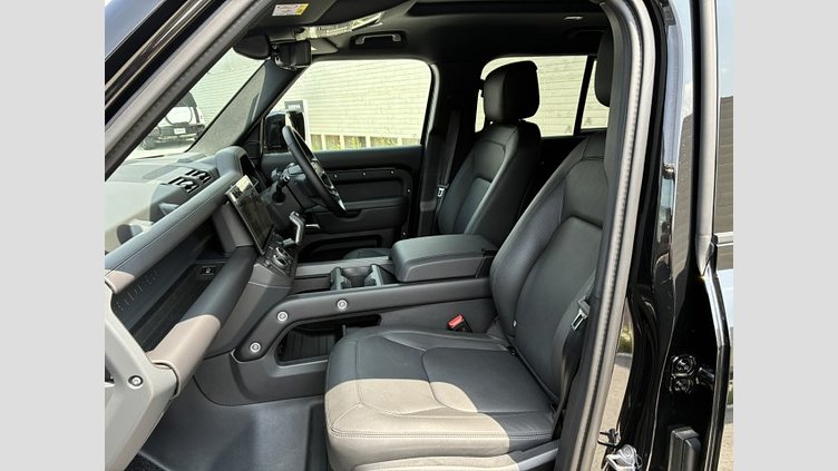 2025 認定中古車 Land Rover Defender 110 サントリーニブラック D350 ディーゼルマイルドハイブリッド X-Dynamic HSE