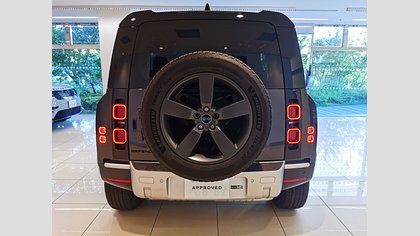 Defender 110 6