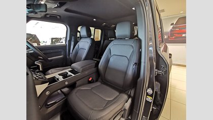 Defender 110 2