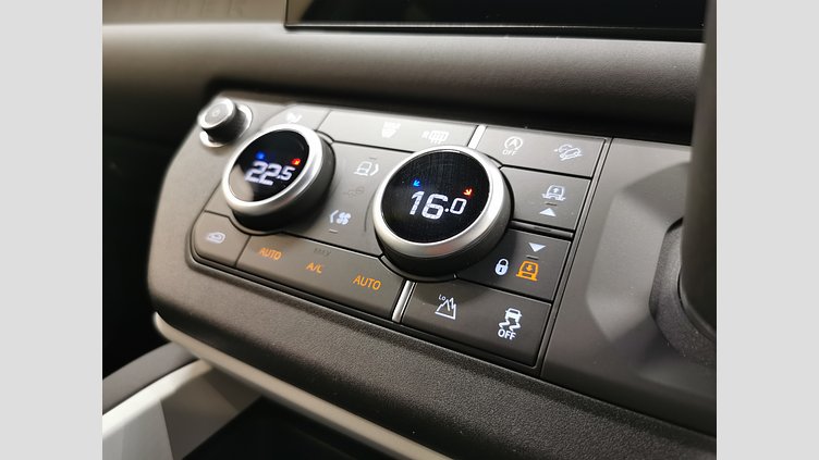 2024 認定中古車 Land Rover Defender 110 カルパチアングレイ D350 ディーゼルマイルドハイブリッド S