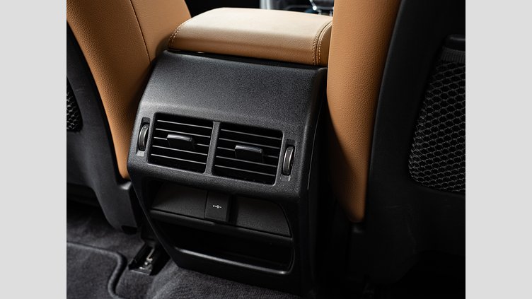 2021 認定中古車 Jaguar E-Pace Portofino Blue P200 AWD（オートマチック） S