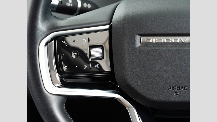 2020 認定中古車 Land Rover Discovery Sport サントリーニブラック P200 AWD（オートマチック） SE　P200　7人乗り