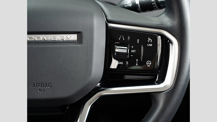 2020 認定中古車 Land Rover Discovery Sport サントリーニブラック P200 AWD（オートマチック） SE　P200　7人乗り