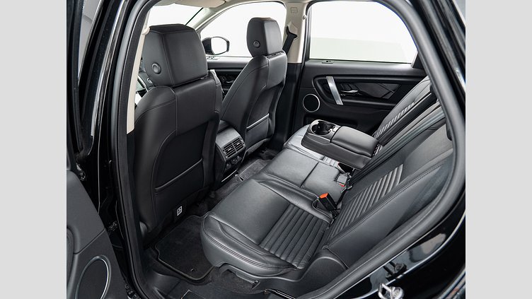 2020 認定中古車 Land Rover Discovery Sport サントリーニブラック P200 AWD（オートマチック） SE　P200　7人乗り