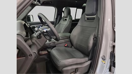 Defender 110 6