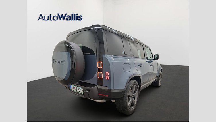 2025 Rabljena vozila Land Rover Defender 110 Tasman Blue D250 AWD AUTOMATIC MHEV X-DYNAMIC HSE 
