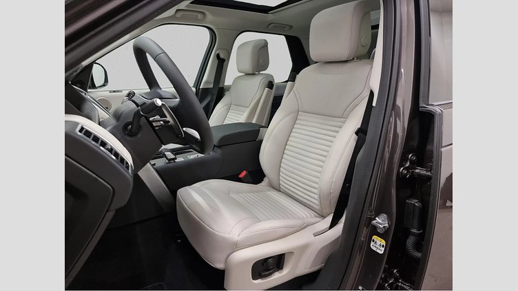 2025 Rabljena vozila Land Rover Discovery Charente Grey D250 AWD AUTOMATIC MHEV DYNAMIC SE