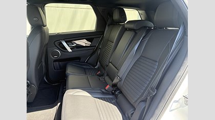 Discovery Sport 8