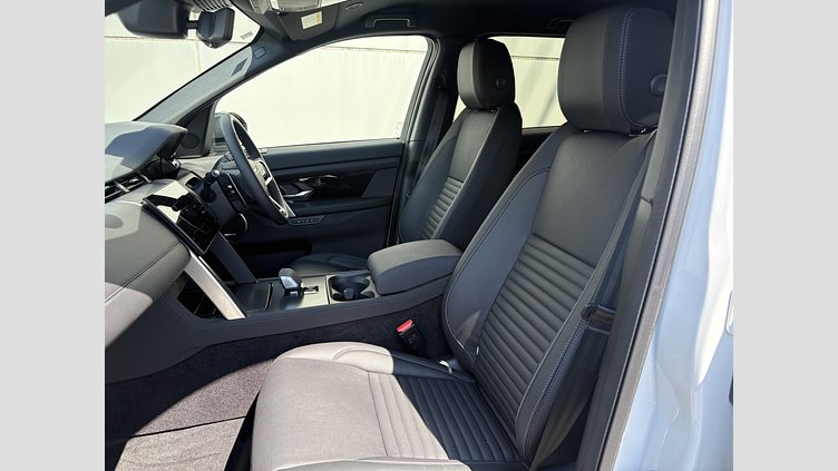 2025 認定中古車 Land Rover Discovery Sport Fuji White 2.0 litre i4D​ Dynamic S D200