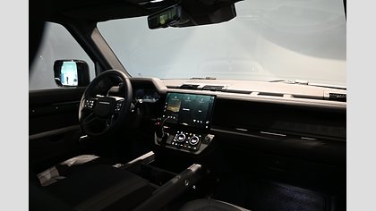 Defender 110 12