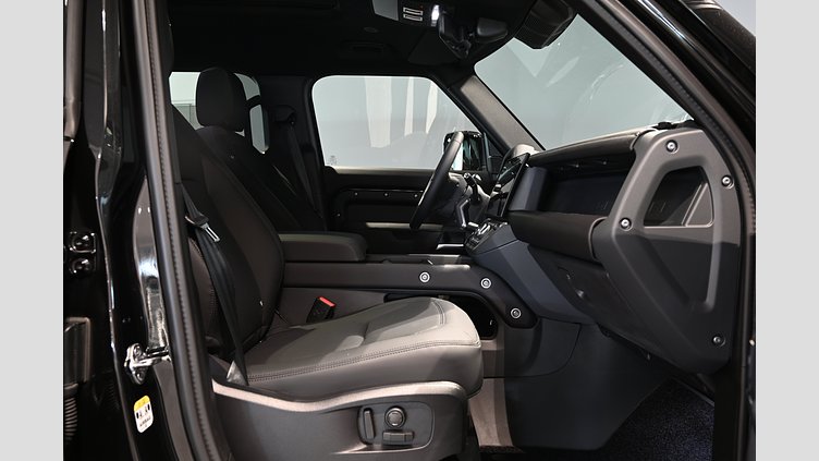 2026 Ny Land Rover Defender 110 Santorini Black Bensin Laddhybrid X-Dynamic SE