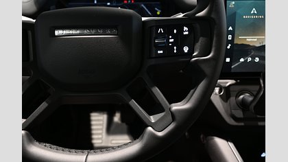 Defender 110 17