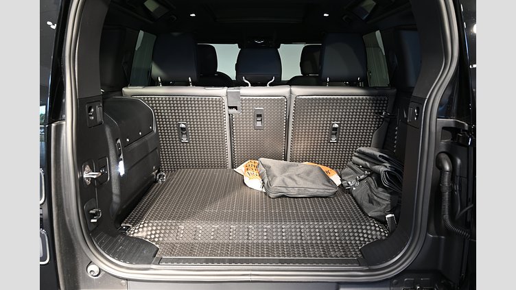 2026 Ny Land Rover Defender 110 Santorini Black Bensin Laddhybrid X-Dynamic SE