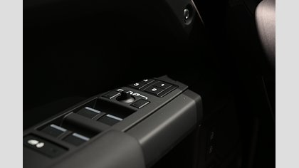 Defender 110 23