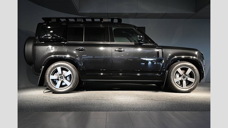 2026 Ny Land Rover Defender 110 Santorini Black Bensin Laddhybrid X-Dynamic SE
