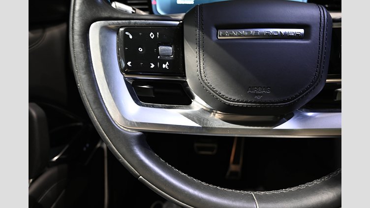 2022 Begagnad Land Rover Range Rover Charente Grey AWD D350 First Edition