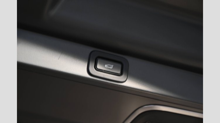 2022 Begagnad Land Rover Range Rover Charente Grey AWD D350 First Edition