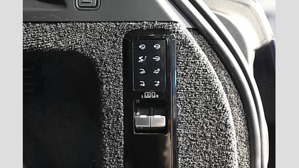 Range Rover 26