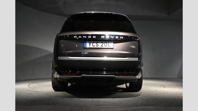 2022 Begagnad Land Rover Range Rover Charente Grey AWD D350 First Edition