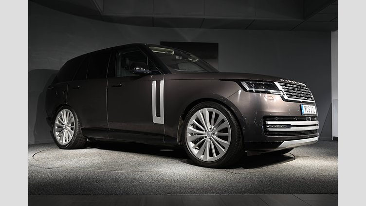 2022 Begagnad Land Rover Range Rover Charente Grey AWD D350 First Edition