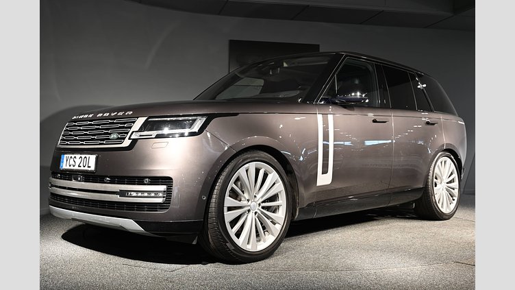 2022 Begagnad Land Rover Range Rover Charente Grey AWD D350 First Edition