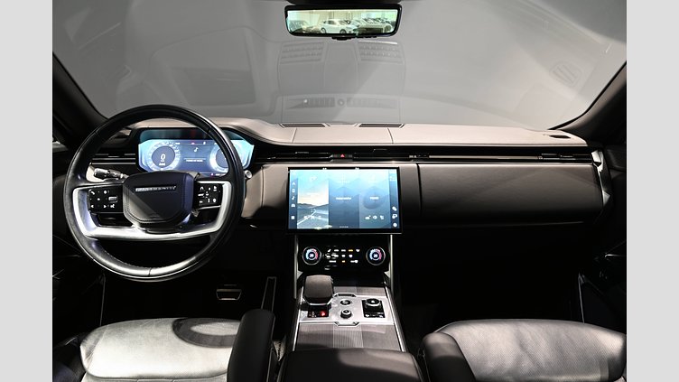 2022 Begagnad Land Rover Range Rover Charente Grey AWD D350 First Edition