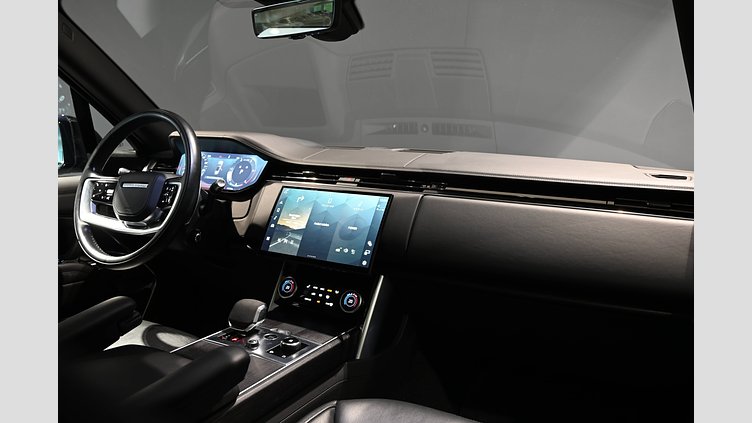 2022 Begagnad Land Rover Range Rover Charente Grey AWD D350 First Edition