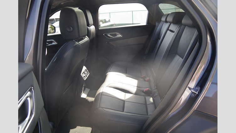 2024 認定中古車 Land Rover Range Rover Velar シャラントグレイ P400eプラグインハイブリッド（ガソリン） スタンダードホイールベース Dynamic SE