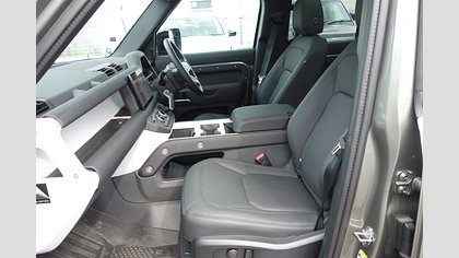 Defender 110 2